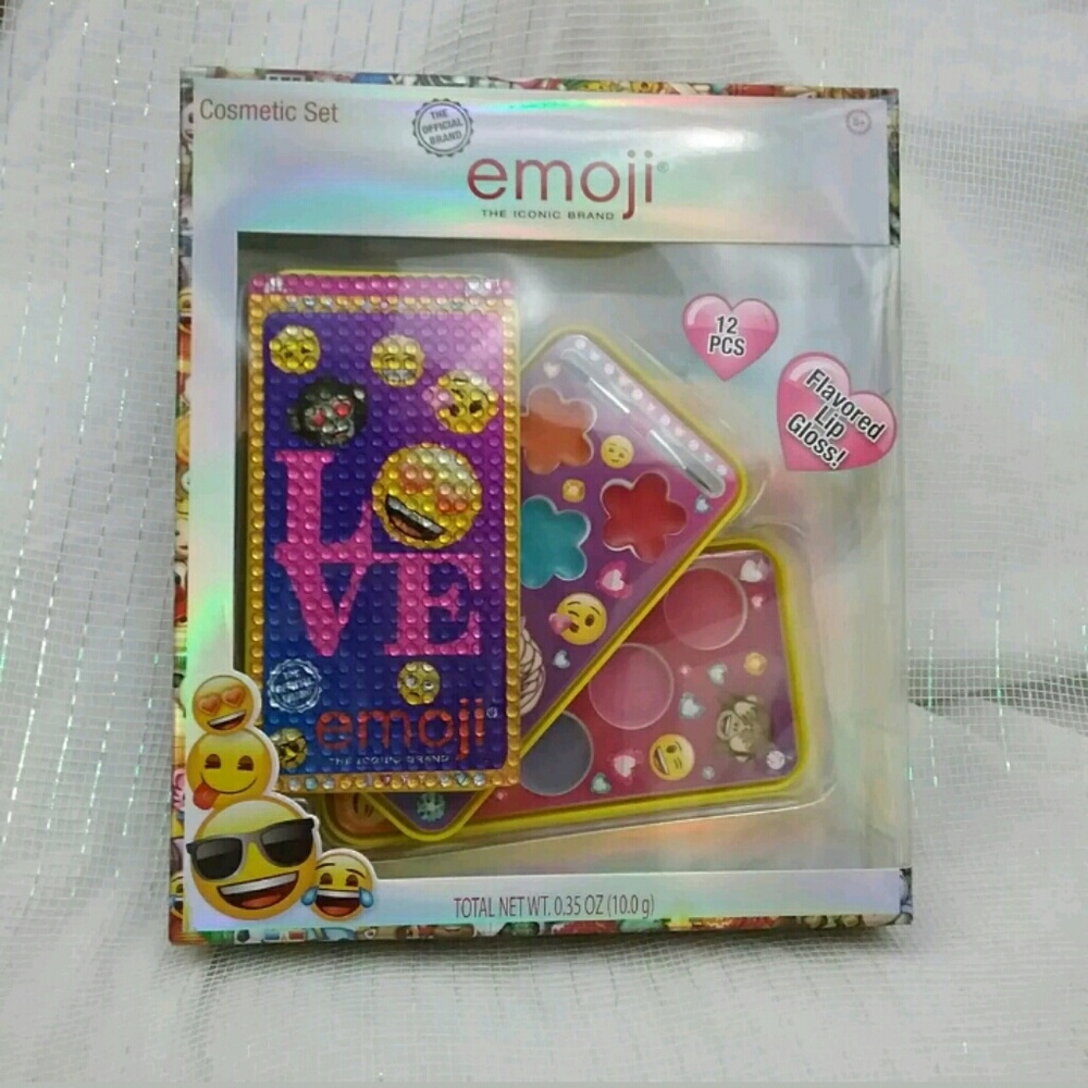 3/$20 NEW Kid's Emoji Gift Makeup Set